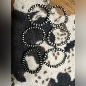 Set of 6 Faux Navajo Pearl Bracelets